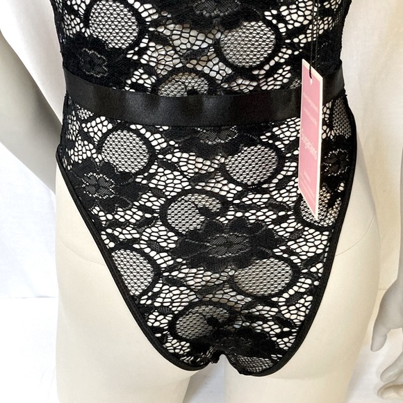 Sugarains Women’s Sexy Lingerie Size Small Beautiful Teddy Crafted Floral Lace - Picture 8 of 8